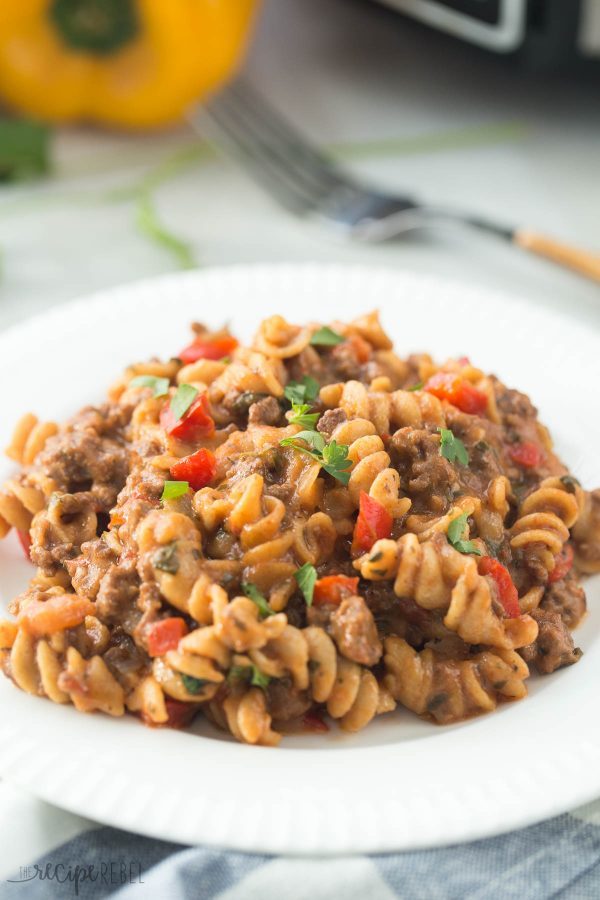Slow-Cooker-Hamburger-Helper-www.thereciperebel.com-9-of-11-600×900